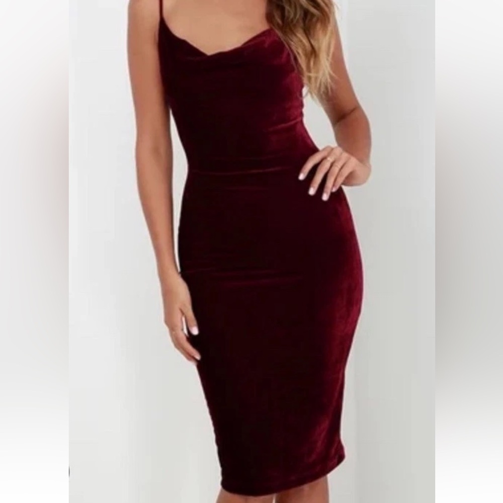 Lulus Red Velvet Spaghetti Strap Midi Dress Size XS